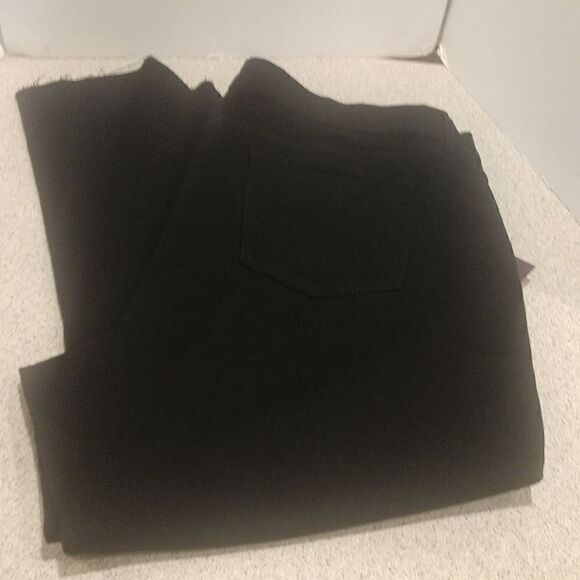 Women's Destroyed Black Jean Capri Pants Size 24 - Picture 4 of 9